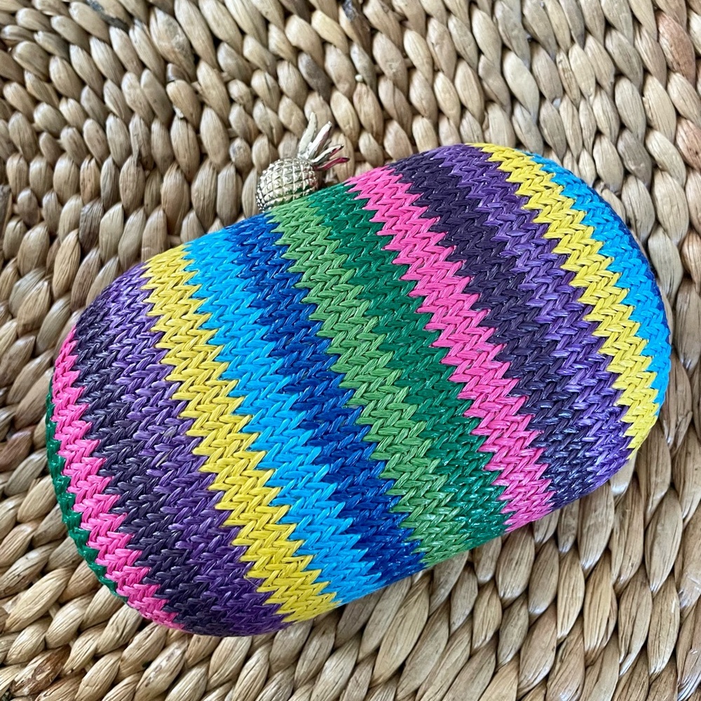 Pink Haley Zigzag Clutch W/ Pineapple Clasp - Picture 2 of 7